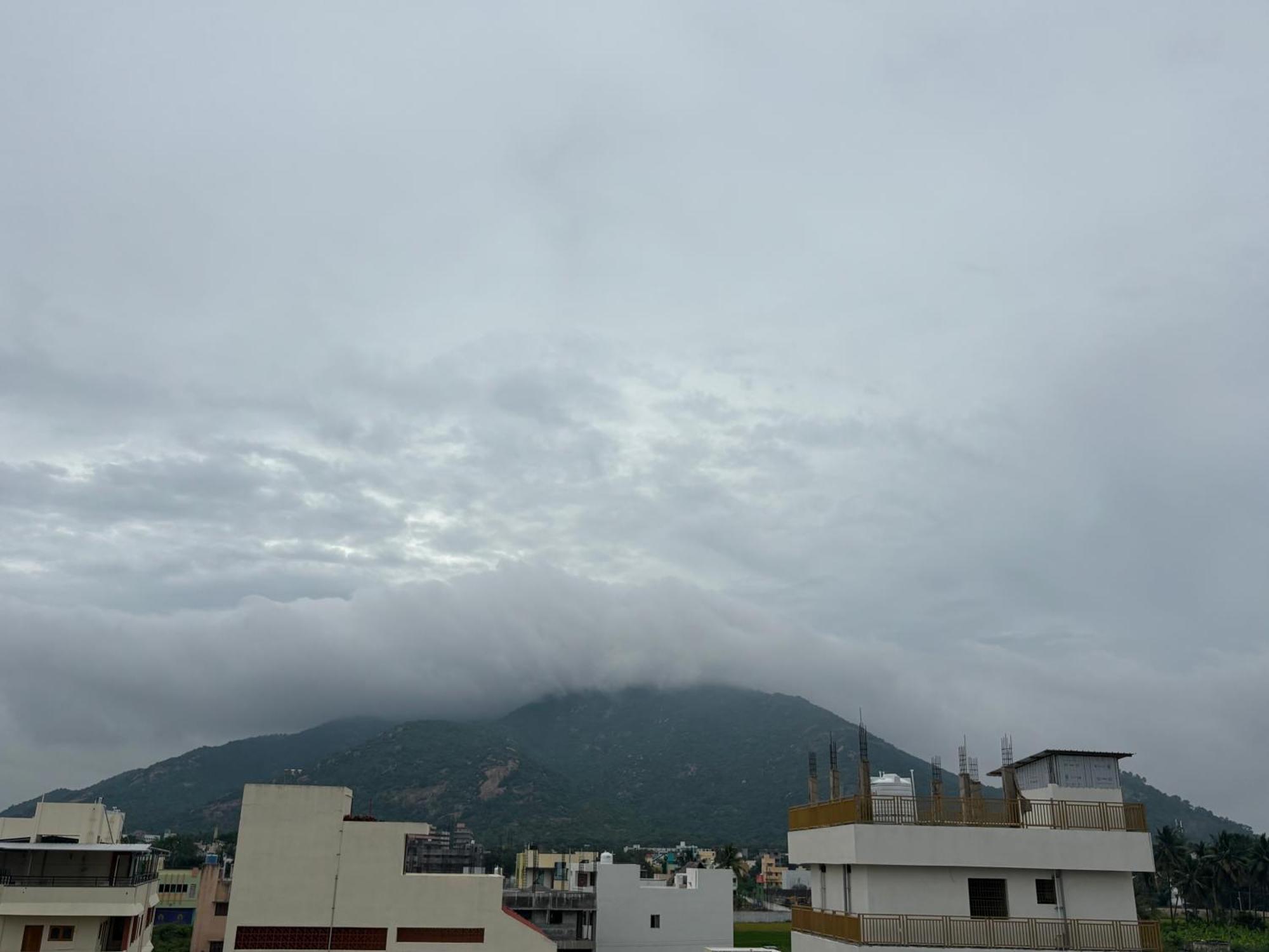 Jo'S Homestay Tiruvannāmalai Exteriör bild